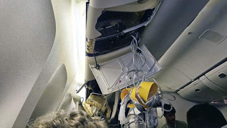 В США 25 человек попали в больницу из-за турбулентности на борту самолета