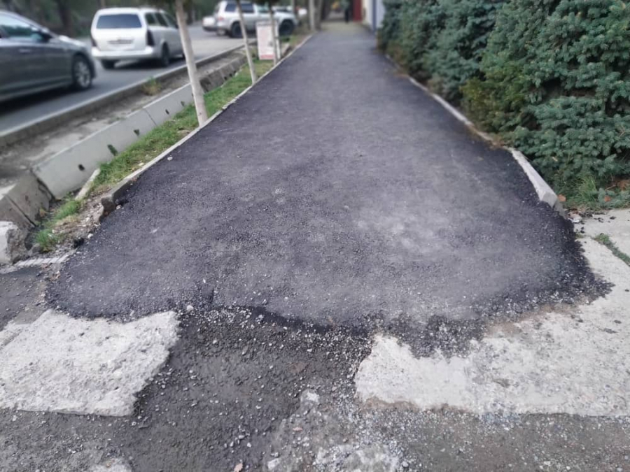 В Бишкеке за плохой ремонт тротуаров стройкомпании оштрафовали на 1,4 млн сомов