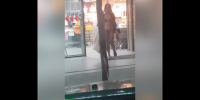 Девушка в одном нижнем белье появилась в одном из супермаркетов Бишкека (видео)