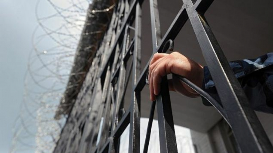 Суд осудил наркоторговцев из Кара-Бууры на 12 и 13 лет лишения свободы