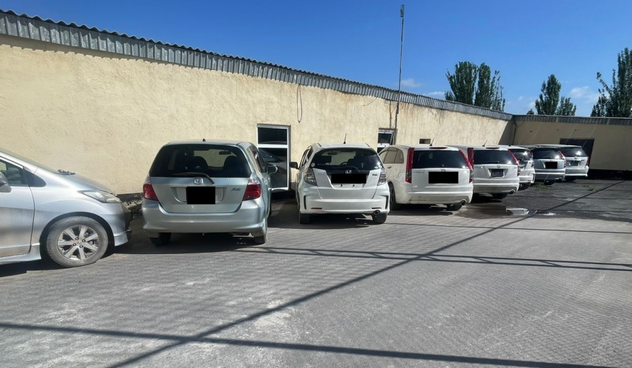 ГКНБ пресек попытку незаконного ввоза автомобилей в Кыргызстан