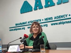 «Вам слезы в баночке принести?!». Адвокат Матраимова отказалась уточнять, какие моральные страдания испытал ее подзащитный