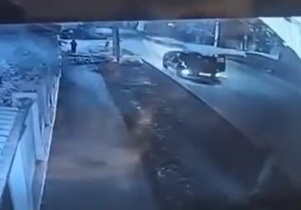 Пьяный водитель протаранил другое авто в Бишкеке, погиб один человек (видео)