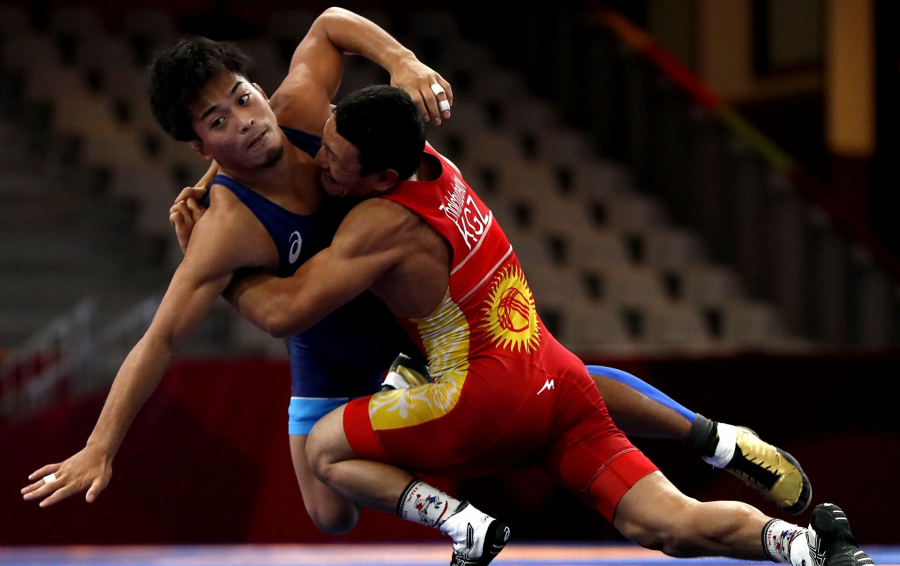 В копилке сборной Кыргызстана по вольной борьбе оказалось еще восемь медалей