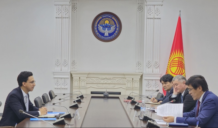 Эдиль Байсалов принял нового представителя ЮНИСЕФ в Кыргызстане