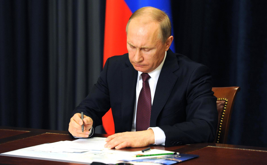 Владимир Путин подписал указ об ответных мерах на санкции Запада