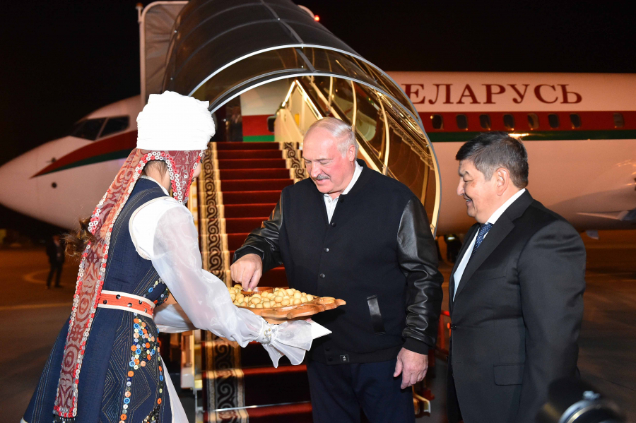 В Кыргызстан прибыл президент Беларуси Александр Лукашенко