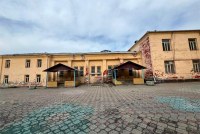 В Оше решили снести 2 школы