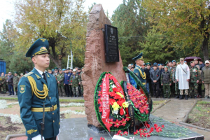 В парке им. Д.Асанова прошел митинг-реквием, посвященный Дню памяти воинов Баткена (фото)