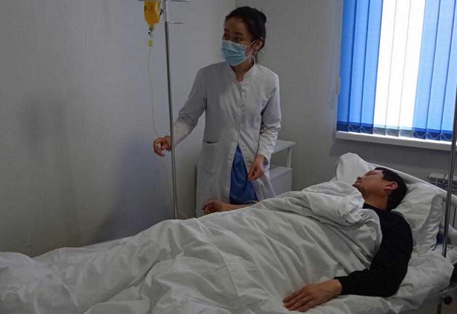 Под присмотром врачей. Курортология больница Кыргызстана. Больница внутри Кыргызстан. Фато в блнице в Киргистане.