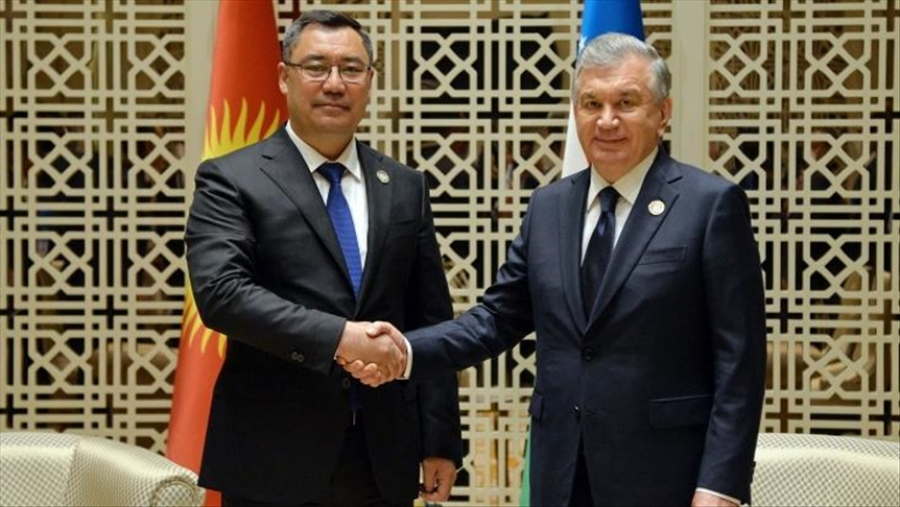 Политолог о визите главы Узбекистана в Кыргызстан: «Его приезд сейчас вызвал бы недовольство у населения»