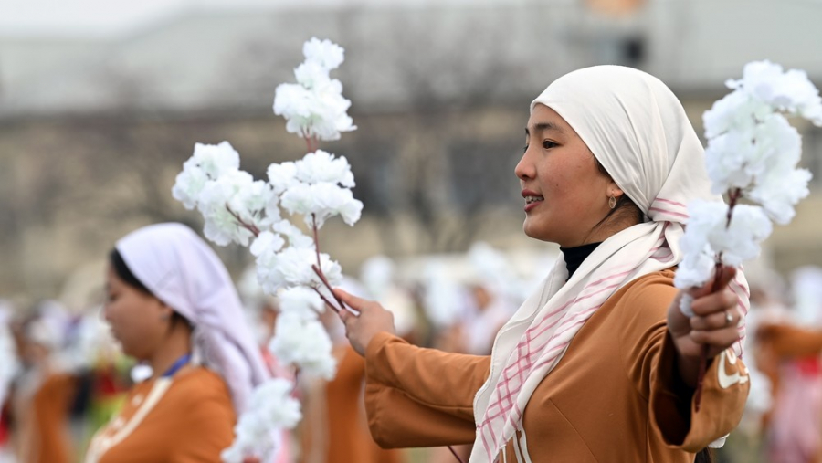 Кыргызстанцев в марте ждут большие выходные