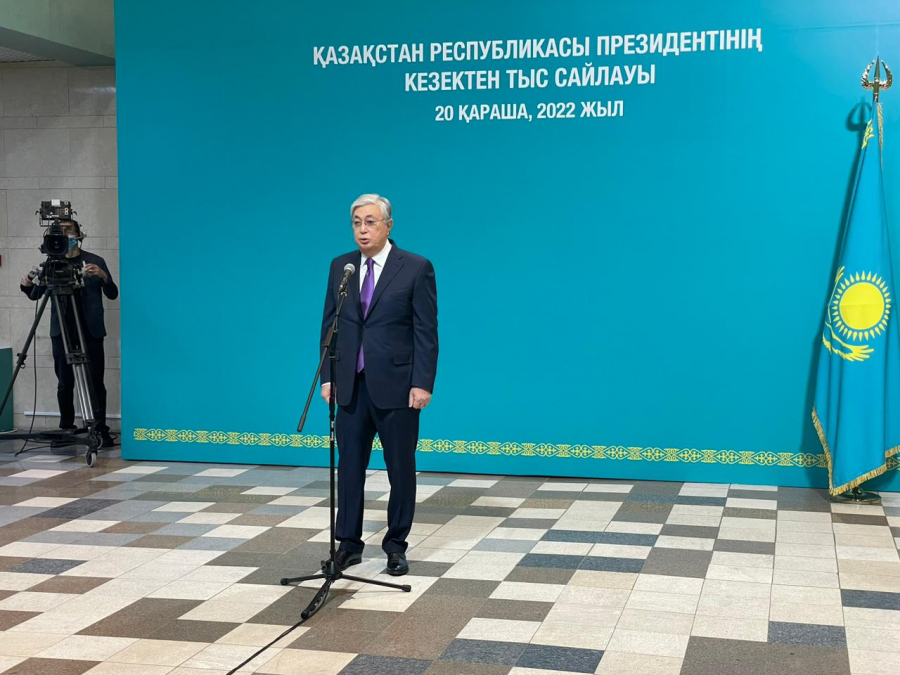 Внеочередные президентские выборы проходят в Казахстане