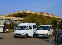 В Кыргызстане возобновляются междугородние перевозки. На вокзалах будут проверять количество пассажиров в салонах