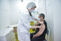 И. о. мэра Бишкека получил вакцину от COVID-19