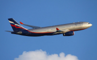 Самолет с 402 кыргызстанцами вылетел из Москвы в Бишкек