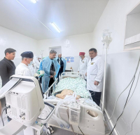 Глава Минздрава посетил военнослужащего, получившего огнестрельное ранение в пункте пропуска “Эркештам”