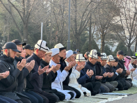 Садыр Жапаров принял участие в айт-намазе в честь Орозо айта в Бишкеке