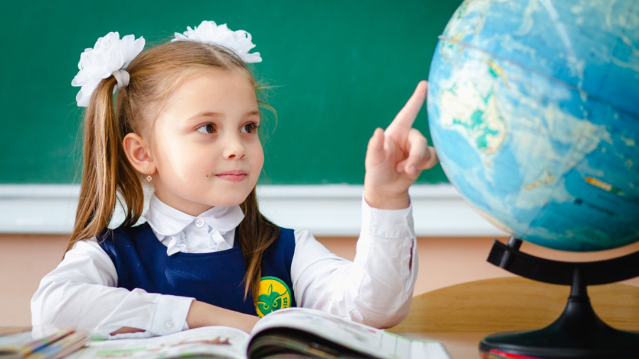 Мэрия Бишкека сообщила, какие документы нужно собрать для поступления ребенка в первый класс