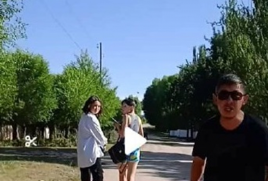 В УВД Иссык-Кульской области прокомментировали видео, где девушек матерят за ношение шорт