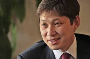 Иса Омуркулов: Сапара Исакова отправили в отставку по политическим мотивам