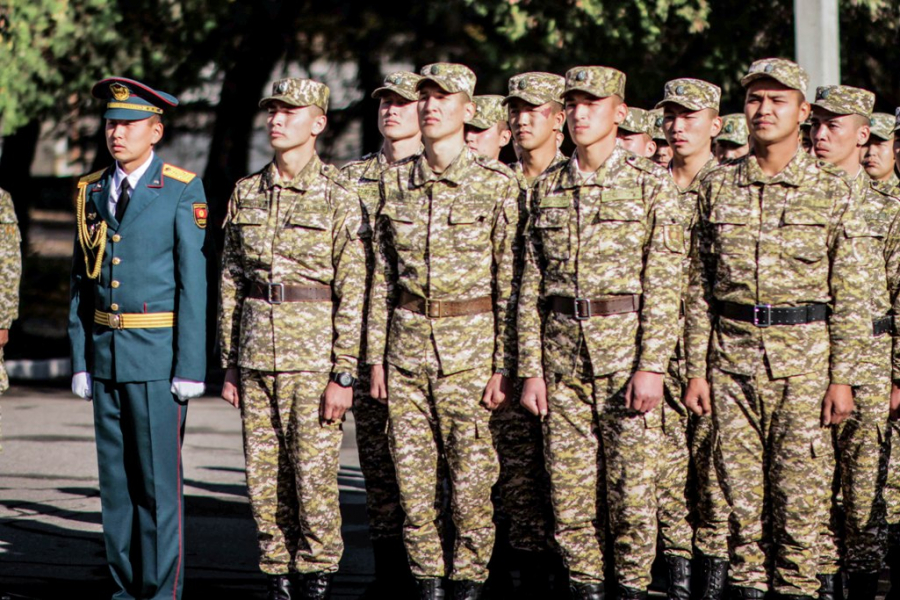 В Кыргызстане необходимо создать госорган по защите солдат, — военный правозащитник