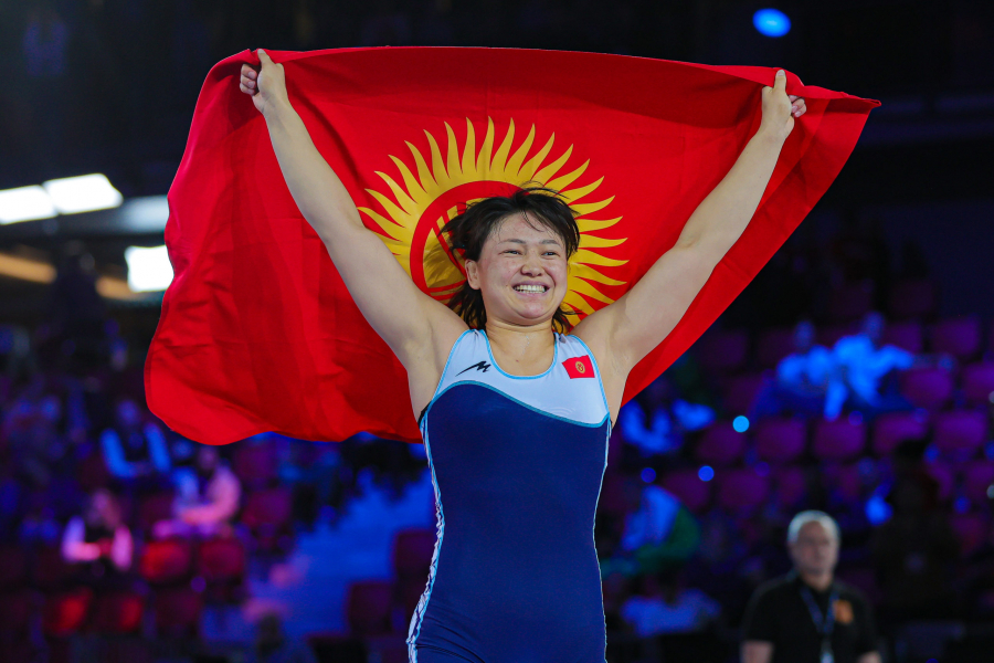 Мээрим Жуманазарова снова победила россиянку Ханум Велиеву (видео)