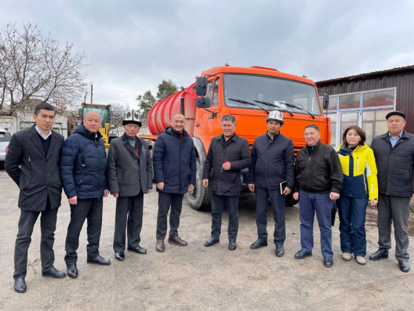 Жети-Өгүз жана Тоң райондоруна Кумтөрдөн атайын техникалар берилди