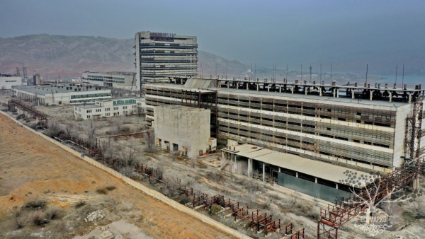 На заводе «Кристалл» планируют ликвидировать накопленные химвещества