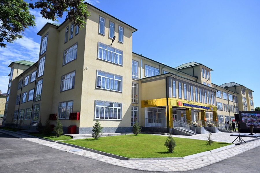 В Кыргызстане сегодня состоялось открытие десяти школ и двух детских садов