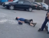 В МВД объяснили, за что милиционер отправил в нокаут мужчину в Бишкеке