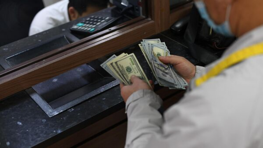 Нацбанк приостановил работу обменного бюро в Бишкеке