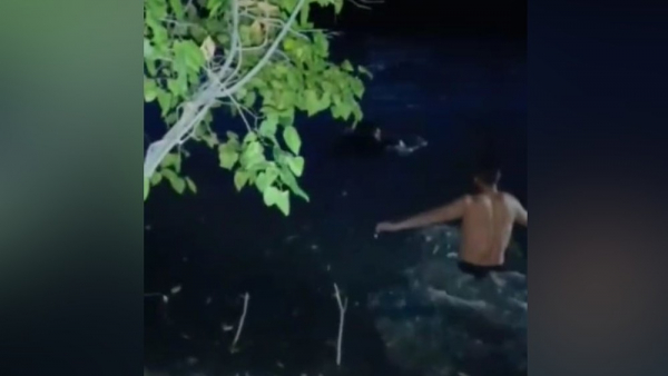 Пьяный водитель прыгнул в БЧК, пытаясь сбежать от патрульных