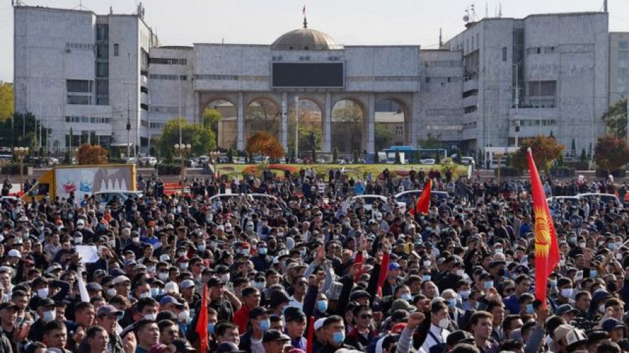 Суд продлил запрет на проведение митингов в центре Бишкека