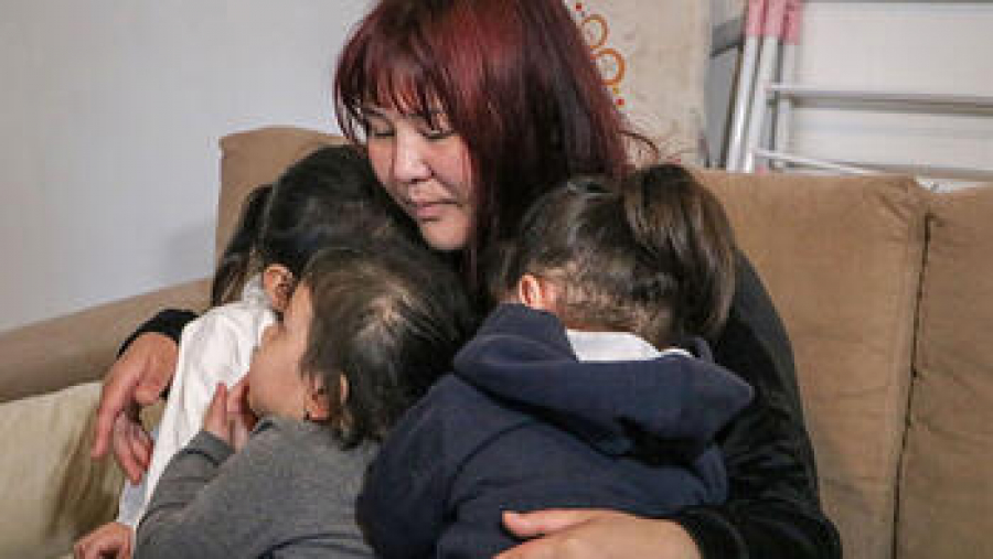 «Мне некуда идти». Кыргызстанка в Турции рассказала, как стала жертвой домашнего насилия