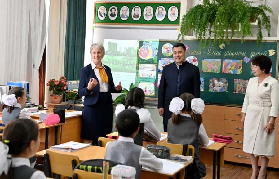Садыр Жапаров посетил единственную в Иссык-Кульской области школу-комплекс