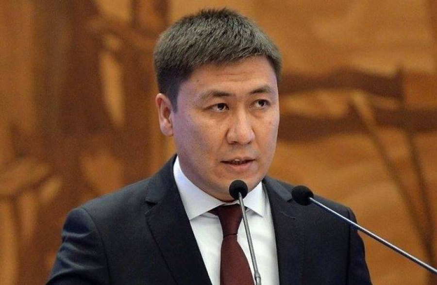 Жогорку Кенеш дал согласие на назначение Алмазбека Бейшеналиева министром образования и науки