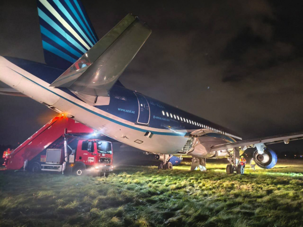 В «Пулково» Airbus А320 при аварийной посадке выкатился за пределы ВПП