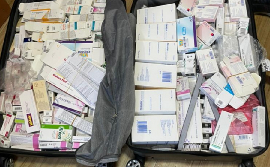 Сотрудники таможни пресекли провоз контрабанды лекарств на сумму более 1,2 млн сомов