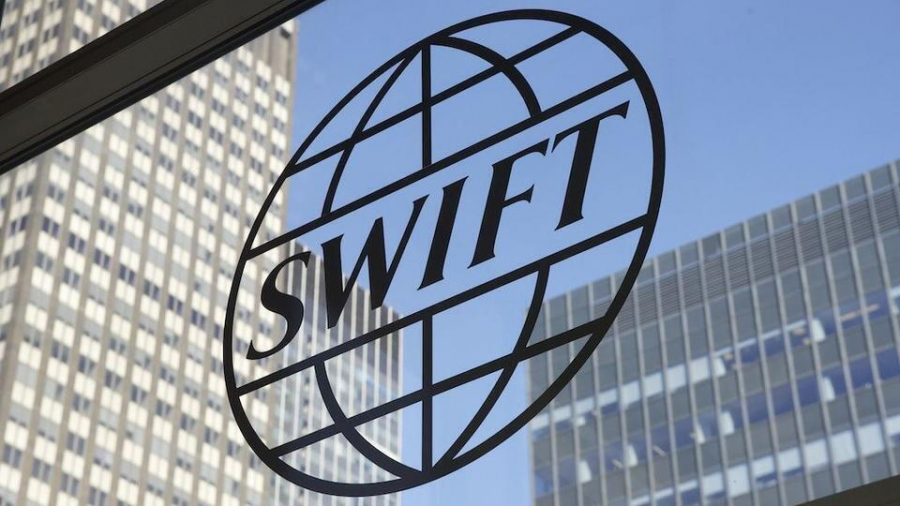 Грозит ли кыргызстанским банкам отключение от SWIFT?