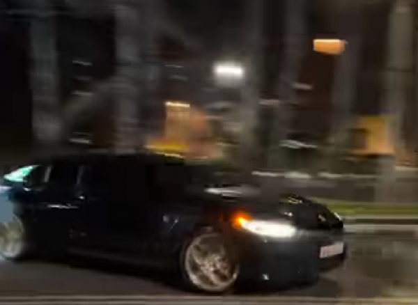 Водитель дрифтовал на улицах Бишкека. Его нашли милиционеры