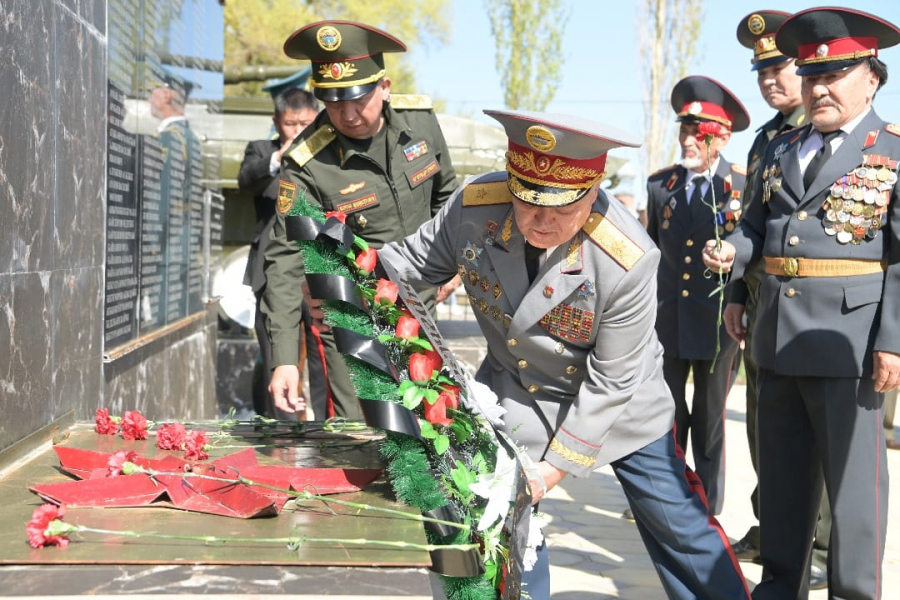 Международная полицейская ассоциация почтила память ветеранов ВОВ в Кыргызстане