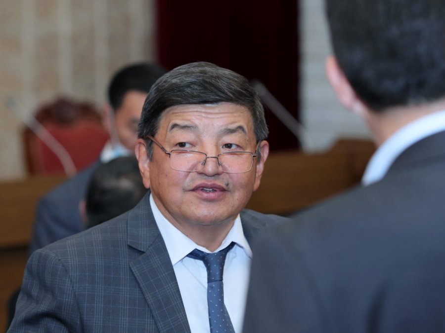 Акылбек Жапаров потребовал увеличить число дежурных сотрудников на береговой насосной станции ТЭЦ Бишкека