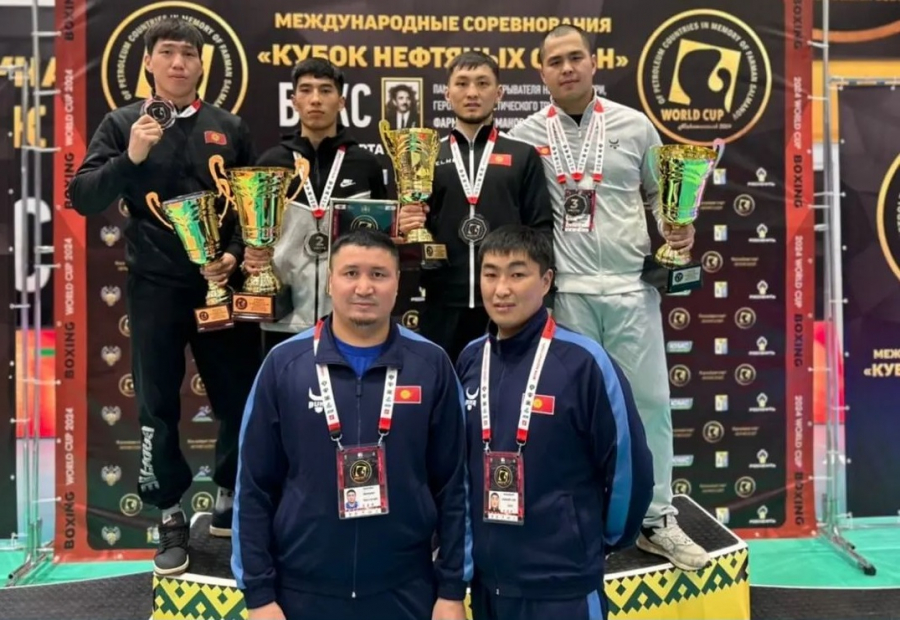 Кыргызстанский боксер завоевал серебро на международных соревнованиях