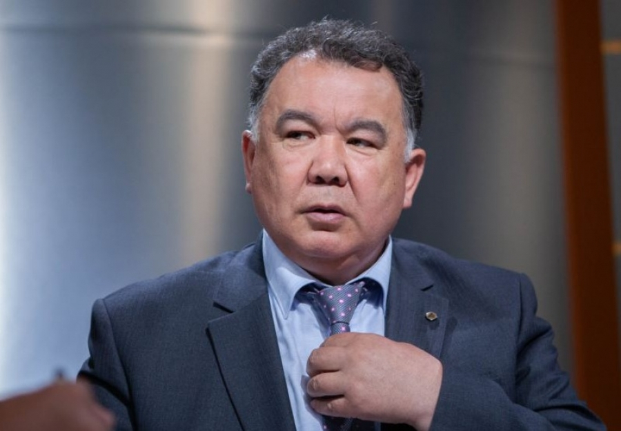 Экс-главу Чуйской области Туйгунаалы Абдраимова увезли на допрос