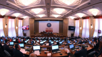 Жогорку Кенеш отсрочил выборы президента и парламента