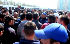 Забастовка. «Чуйских» водителей не пускают в Ошскую область и Каракол