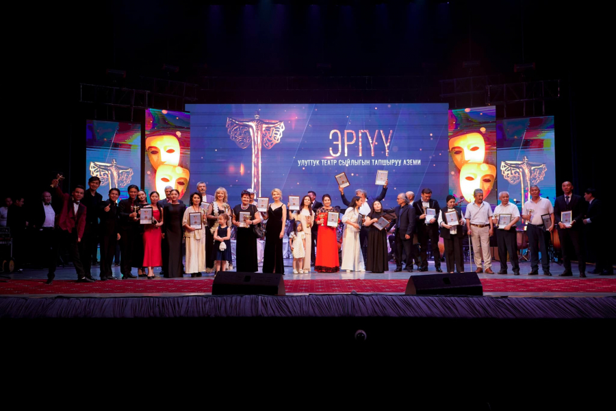 В Бишкеке вручили национальную театральную премию «Вдохновение»
