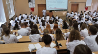 Студентов медвузов КР начали переводить в другие заведения - список
