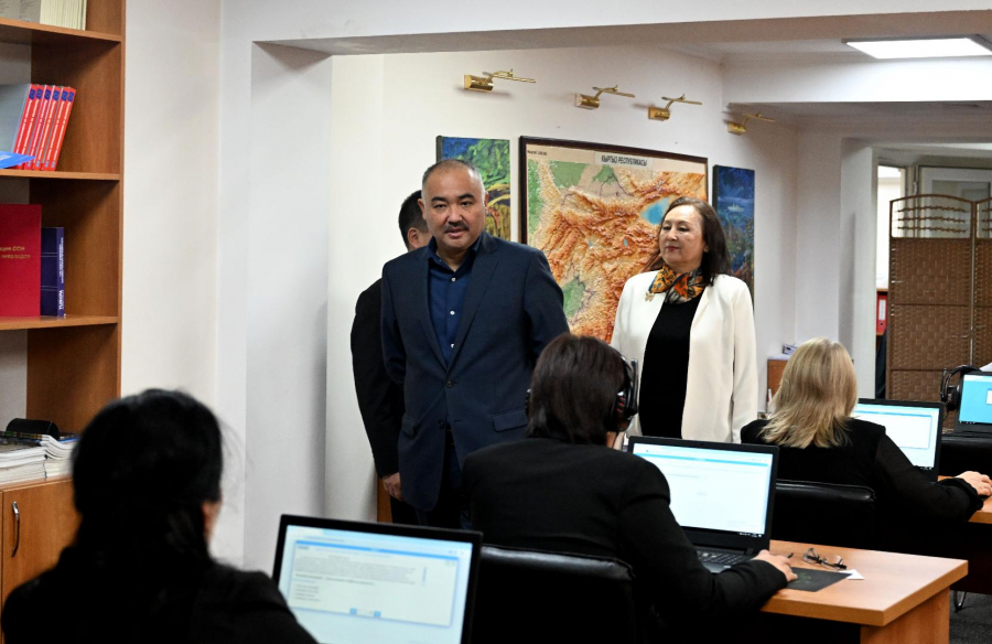 Депутатов и сотрудников аппарата ЖК проверили на знание госязыка